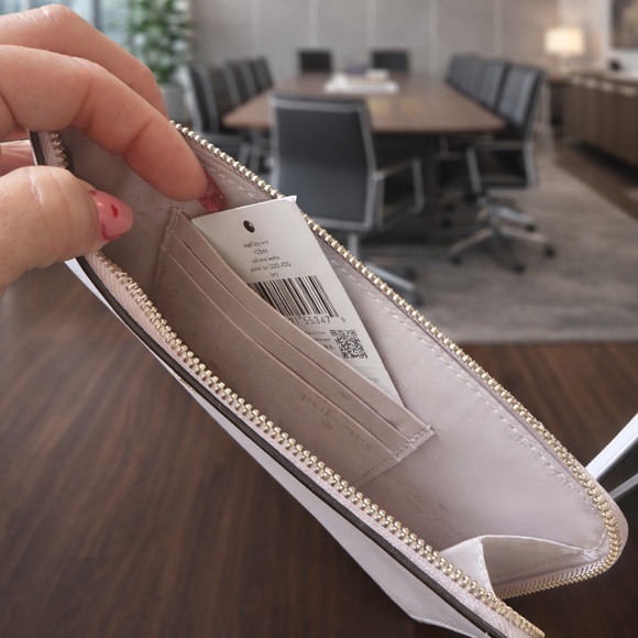 Kate Spade Lilac Clutch Wallet - Picture 2 of 4